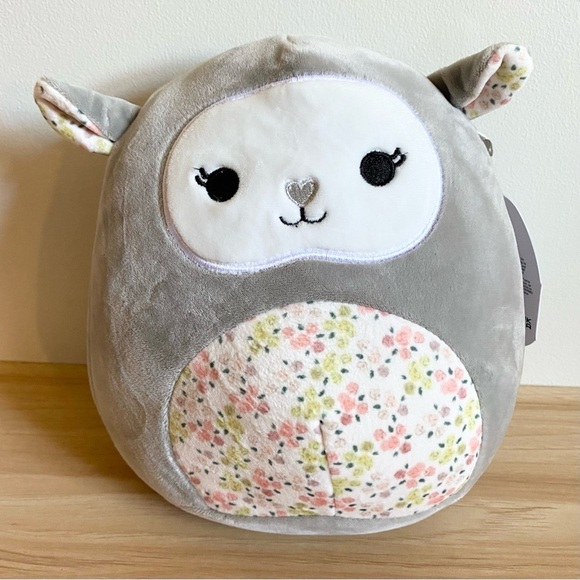 Squishmallow Elea the Lamb 8 inch NWT - Picture 1 of 2